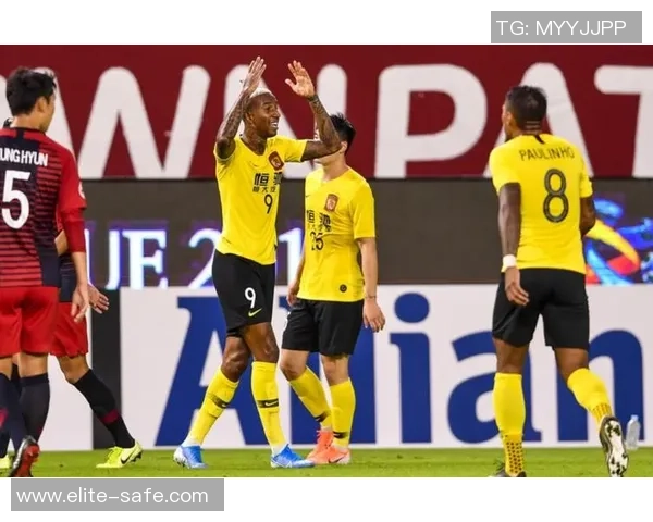 恒大与鹿岛激战正酣比分直播全程跟踪精彩瞬间不容错过